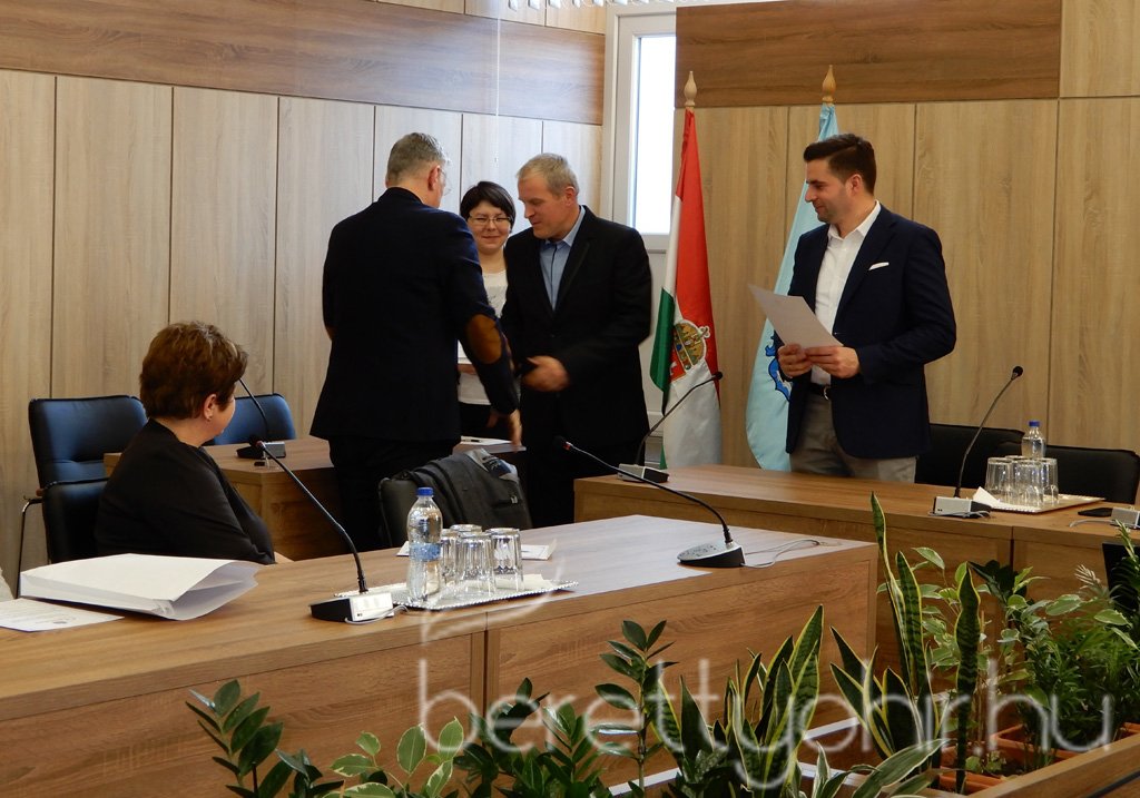 Szelektív kukák ajándékba 22